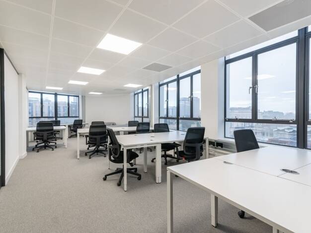 Bürofläche zur Miete provisionsfrei 120 m² Bürofläche teilbar von 100 m² bis 120 m² Speditionstraße 2 Hafen Düsseldorf 40221