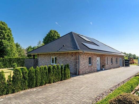 Bungalow zum Kauf 449.000 € 5 Zimmer 170,2 m² 1.000 m² Grundstück Ostrhauderfehn 26842