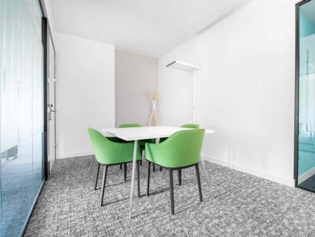 Bürofläche zur Miete 3.187 € 160 m² Bürofläche teilbar von 45 m² bis 160 m² Kaistrasse 90 Südfriedhof Kiel 24114