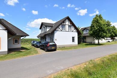 Einfamilienhaus zum Kauf provisionsfrei 292.500 € 6 Zimmer 152 m² 470 m² Grundstück Am kellerborn 1 Eller Cochem 56812