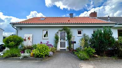 Doppelhaushälfte zum Kauf 225.000 € 3 Zimmer 60,2 m² 263 m² Grundstück Einfeld Neumünster 24536