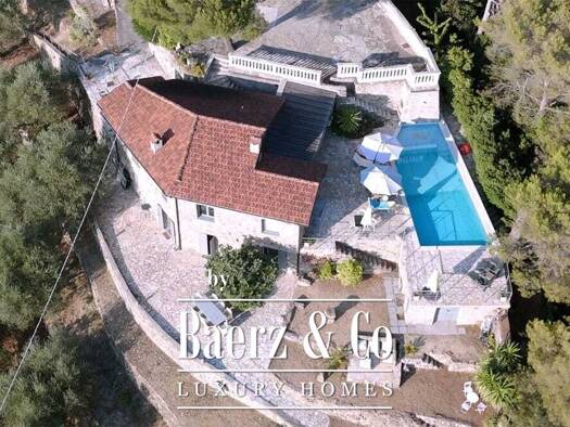 Villa zum Kauf 950.000 € 166 m² 10.000 m² Grundstück Dolceacqua