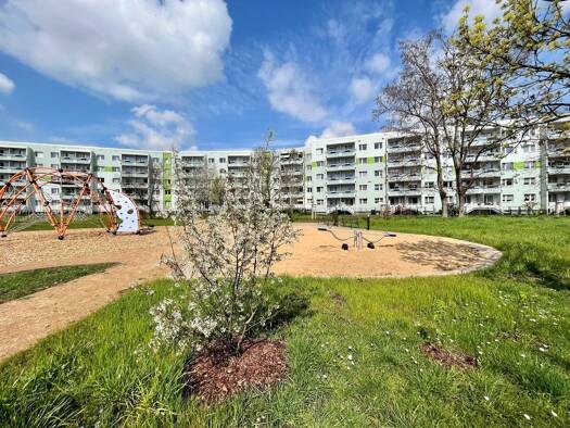 Wohnung zur Miete 258 € 1 Zimmer 29,3 m² 6. Geschoss Kreuzerstraße 9 Silberhöhe Süd 06132
