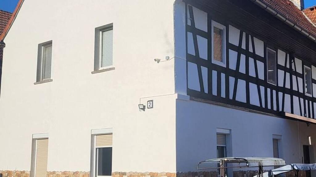 Mehrfamilienhaus zum Kauf 198.000 € 7 Zimmer 220 m² 550 m² Grundstück frei ab sofort Zettweiler Mittelstraße 2 Zettweil Zeitz 06712