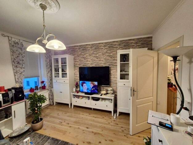 Wohnung zur Miete 560 € 2 Zimmer 57 m² 2. Geschoss frei ab 01.01.2026 Knautkleeberg-Knauthain Leipzig 04249