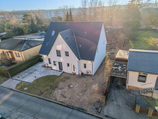 Doppelhaushälfte zum Kauf 495.000 € 4 Zimmer 127 m² 632 m² Grundstück Oranienburg 16515