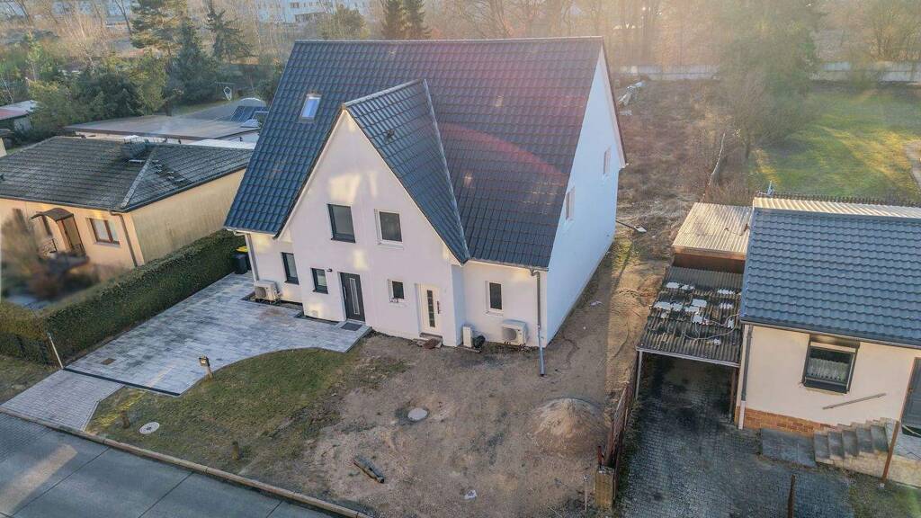 Doppelhaushälfte zum Kauf 495.000 € 4 Zimmer 127 m² 632 m² Grundstück Oranienburg 16515