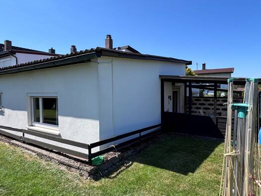 Bungalow zum Kauf 79.000 € 3 Zimmer 68 m² 181 m² Grundstück frei ab 01.10.2026 Kulmbach Kulmbach 95326