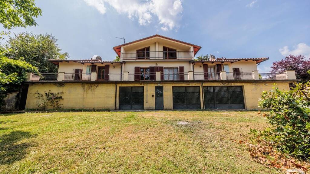 Haus zum Kauf 565.000 € 4 Zimmer 485 m² 2.500 m² Grundstück frei ab sofort Barberino di Mugello