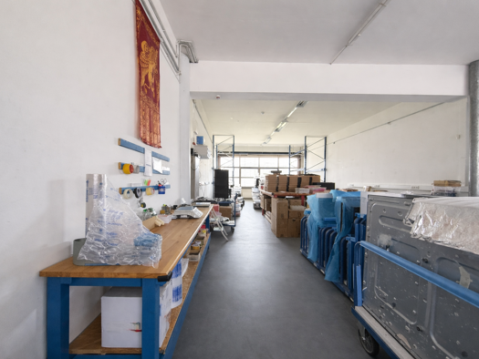 Lagerhalle zur Miete 2.950 € 393 m² Lagerfläche Klein-Karben Karben 61184