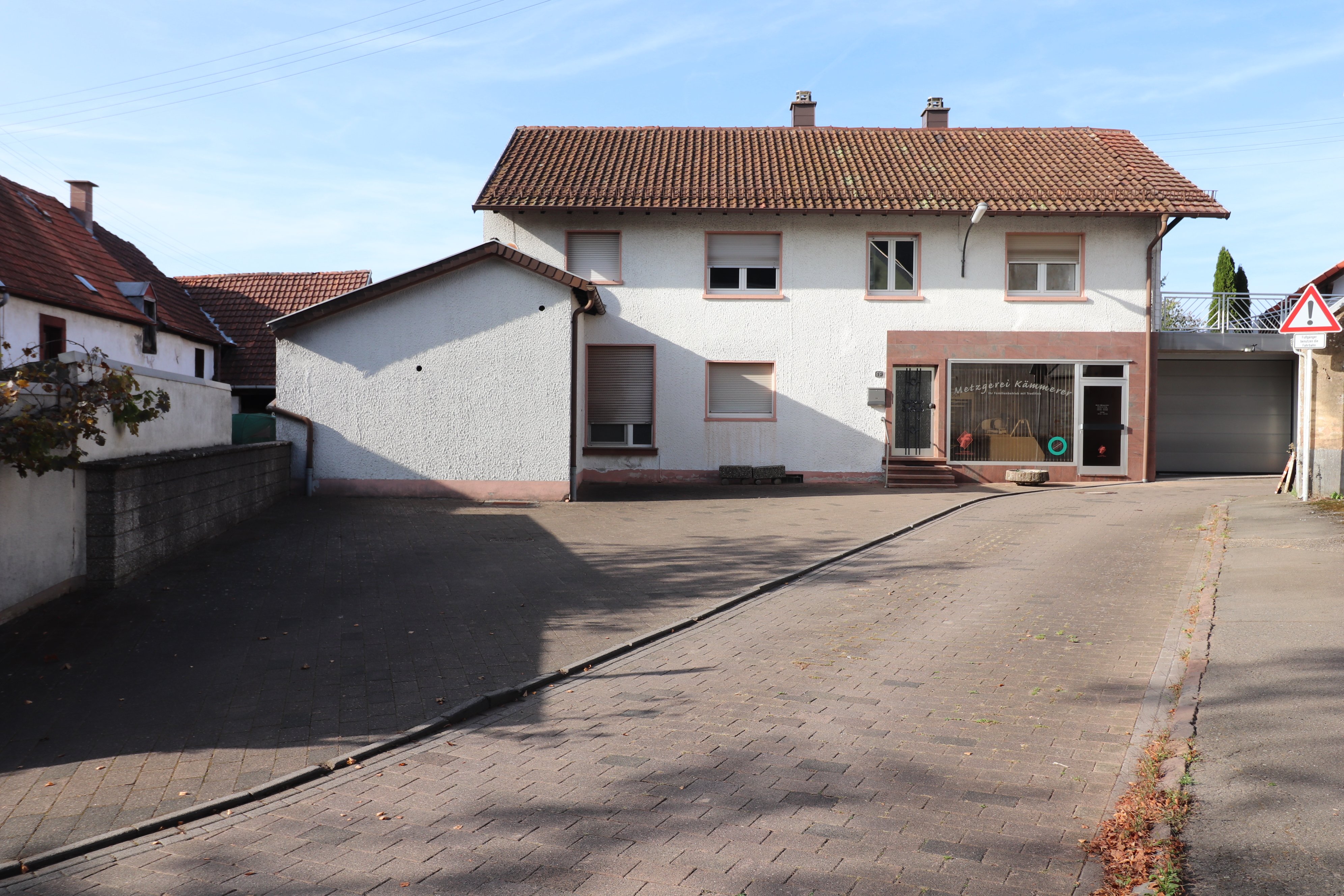 Einfamilienhaus zum Kauf 215.000 € 6 Zimmer 622 m²<br/>Wohnfläche 1.394 m²<br/>Grundstück ab sofort<br/>Verfügbarkeit Erlenstr. 12 Erlenbrunn Pirmasens 66955