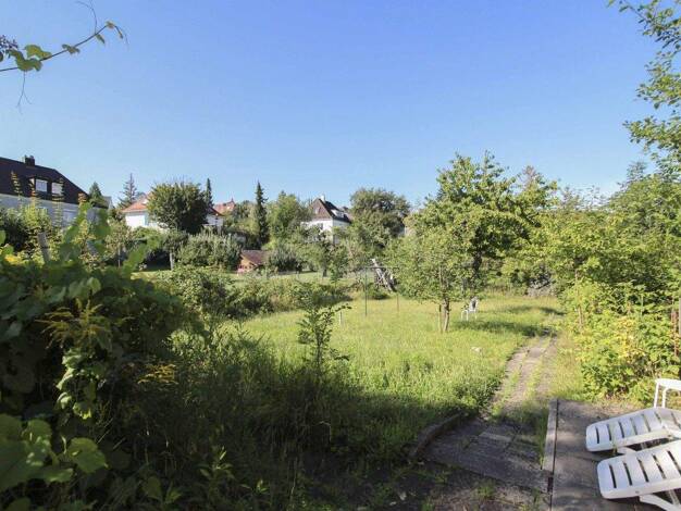 Mehrfamilienhaus zum Kauf als Kapitalanlage geeignet 1.200.000 € 9 Zimmer 204 m² 1.033,2 m² Grundstück Botnang Stuttgart 70195