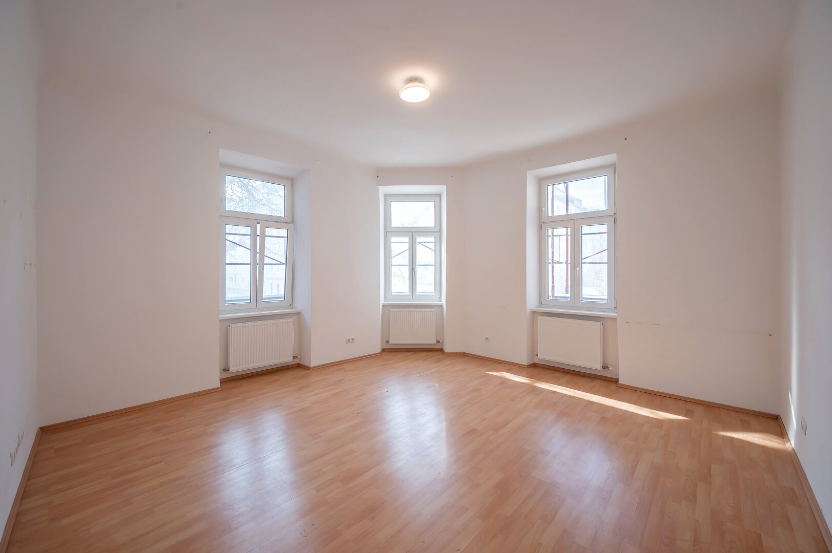 Wohnung zum Kauf 199.000 € 2 Zimmer 69,1 m²<br/>Wohnfläche 1.<br/>Geschoss Quellenstraße Wien 1100