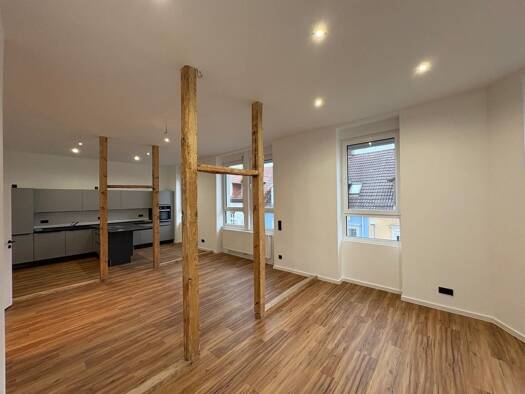 Wohnung zur Miete 1.050 € 2 Zimmer 75 m² Geschoss 1/2 frei ab sofort Innenstadt Kaiserslautern 67655