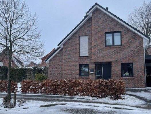 Einfamilienhaus zur Miete 1.460 € 6 Zimmer 123,3 m² 408 m² Grundstück Bramsche 49565