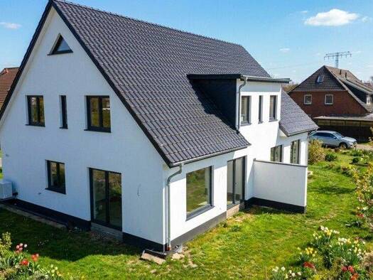 Doppelhaushälfte zum Kauf 439.500 € 5 Zimmer 107 m² 275 m² Grundstück Musknips 16a Lichtenhagen Rostock 18107