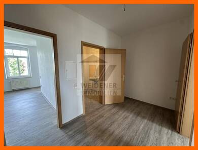 Wohnung zur Miete 310 € 2 Zimmer 51,6 m² 2. Geschoss frei ab sofort Sachsenplatz 14 Südbahnhof / Reichsstraße Gera 07545