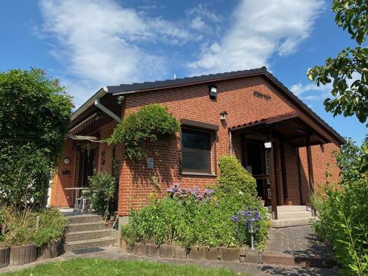 Bungalow zur Miete 1.300 € 4 Zimmer 110 m² 664 m² Grundstück Henstedt-Ulzburg 24558
