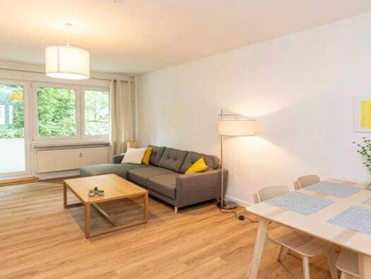 Wohnung zur Miete 700 € 2 Zimmer 80 m² frei ab sofort Lübecker Straße 64 Bad Schwartau 23611