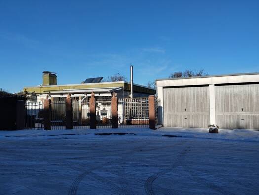 Haus zur Miete 1.810 € 7,5 Zimmer 175 m² 1.790 m² Grundstück frei ab 01.02.2026 Grunbach Engelsbrand 75331