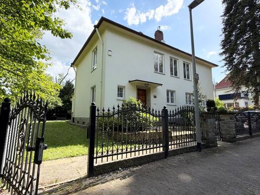 Villa zum Kauf 949.000 € 8 Zimmer 305 m² 1.131 m² Grundstück frei ab sofort Badenstedt Hannover 30455
