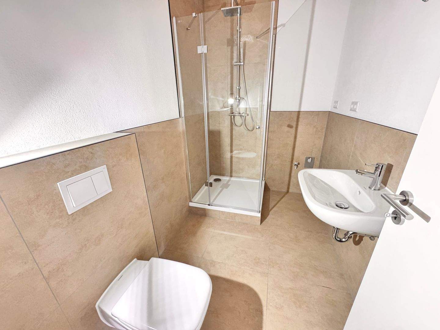 Immobilie in Heßdorf - Provisionsfrei - Renovierte 3 Zimmer Wohnung mit Garten und Stellplatz in Heßdorf - Bild 1