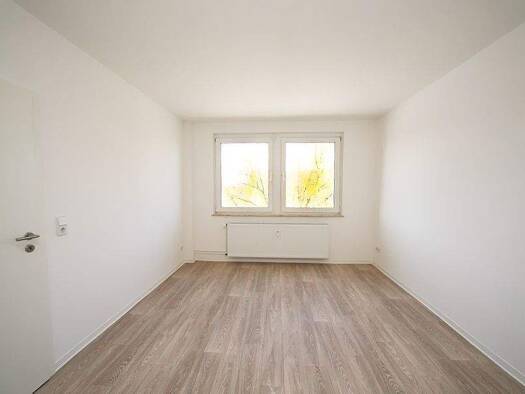 Wohnung zur Miete 268 € 2 Zimmer 44,7 m² 1. Geschoss frei ab sofort Lehbreite 75 Helbra 06311