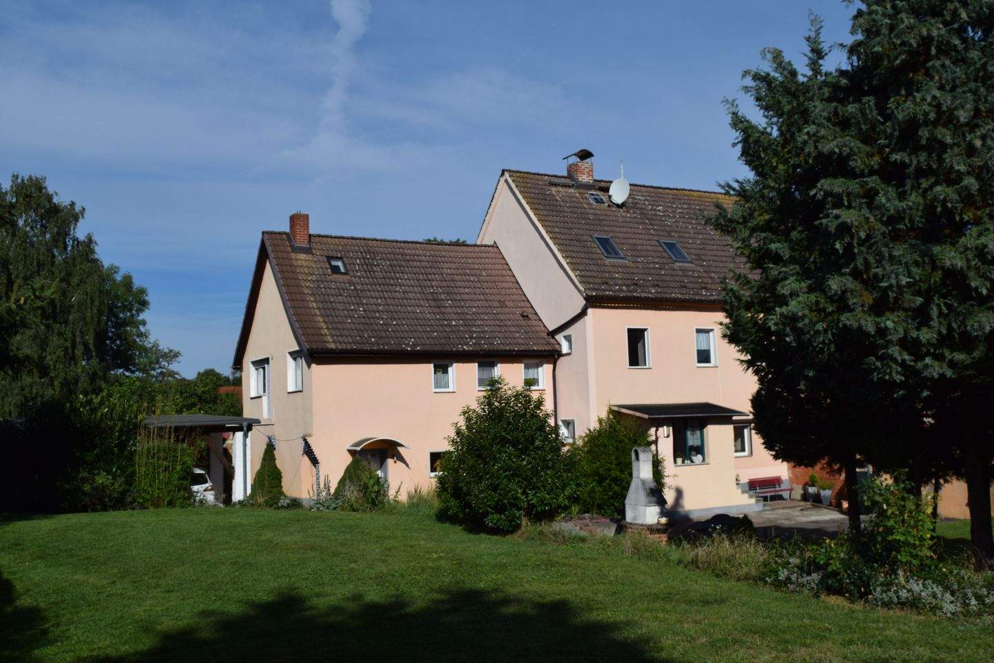 Immobilie in Salzatal - Charmantes Bauernhaus/Doppelhaushälfte m. großem Grundstück u. Modernisierungsaufwand in Nauendorf (Beesenstedt) - Bild 2
