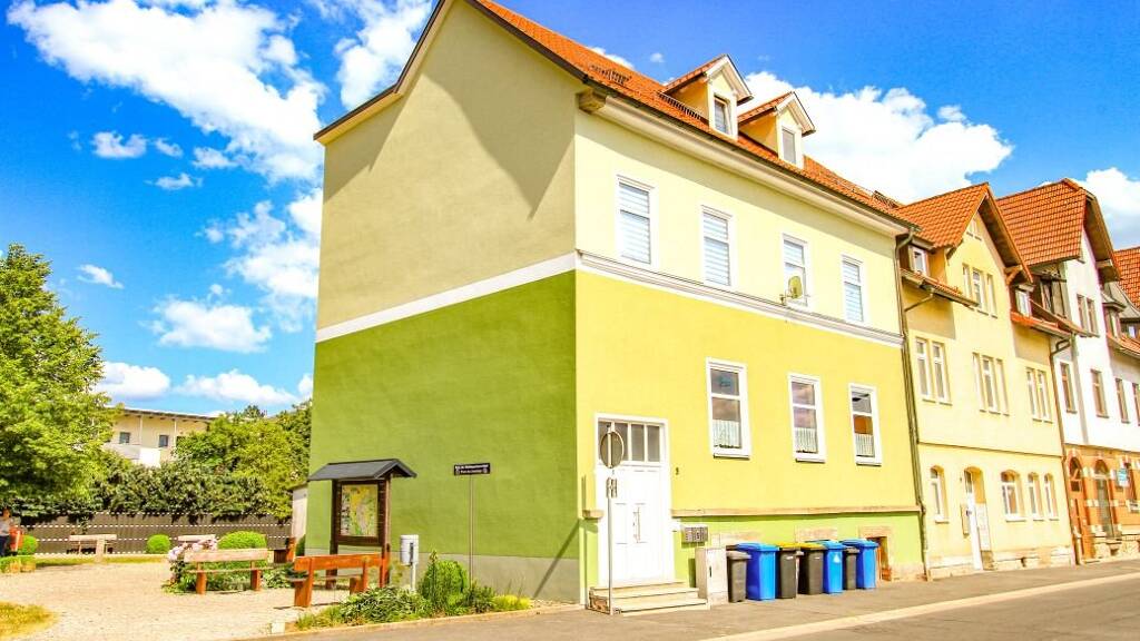 Gewerbeobjekt zum Kauf als Kapitalanlage geeignet 260.000 € 8 Zimmer 200 m² 200 m² Grundstück Eisfeld 98673