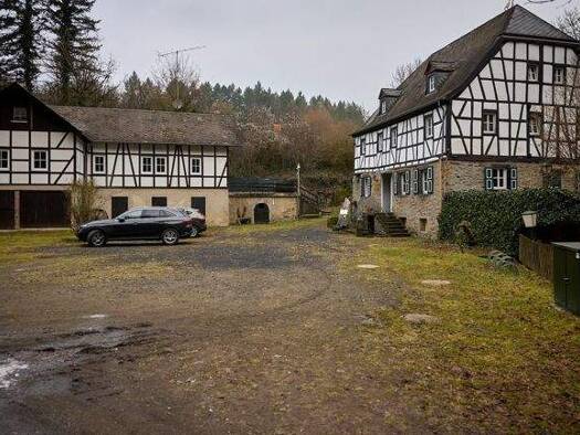 Einfamilienhaus zum Kauf 1.250.000 € 120 m² 9.173 m² Grundstück Roes 56754