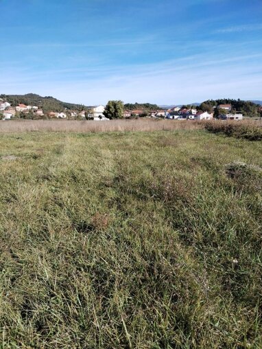 Land-/Forstwirtschaft zum Kauf 150.000 € Glavice