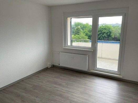 Wohnung zur Miete nur mit Wohnberechtigungsschein 272 € 2 Zimmer 45,4 m² 3. Geschoss frei ab 01.01.2026 Hermann-Duncker-Straße 1 Oschersleben 39387