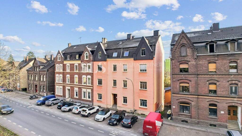 Sieben Wohneinheiten auf ca. 500 m² Wohnfläche - modernisiert, vermietet, ertragsstark