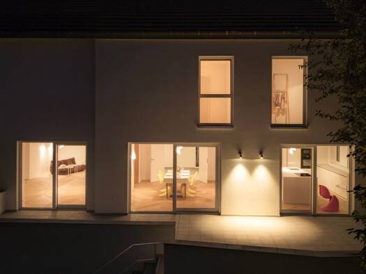Einfamilienhaus zum Kauf provisionsfrei 1.980.000 € 8 Zimmer 250 m² 1.215 m² Grundstück frei ab sofort Peter u. Paul Landshut 84028