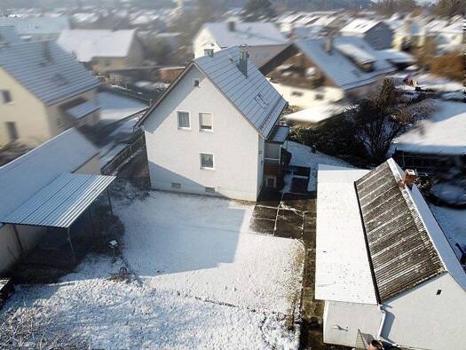 Einfamilienhaus zum Kauf 320.000 € 1 Zimmer 110 m² 1.061 m² Grundstück frei ab sofort Teublitz 93158