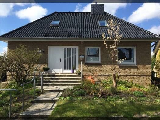 Haus zur Miete 1.250 € 6 Zimmer 160 m² 1.980 m² Grundstück frei ab 12.11.2025 Am Wellsee 54 Elmschenhagen-Süd Kiel 24146