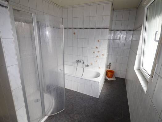 Wohnung zur Miete 650 € 4 Zimmer 110 m² Geschoss -5/1 frei ab sofort Ramsloh-Hollen Saterland 26683