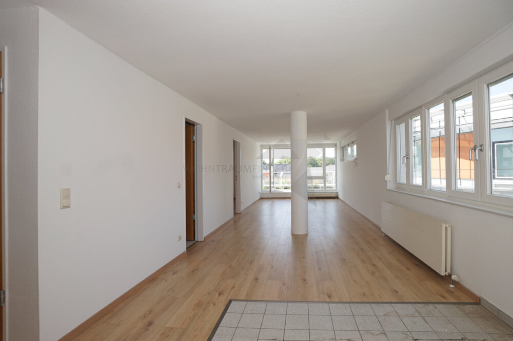 Wohnung zur Miete 549 € 2 Zimmer 79,2 m²<br/>Wohnfläche 3.<br/>Geschoss Äußere Schneeberger Straße 6 Mitte - Süd 141 Zwickau 08056