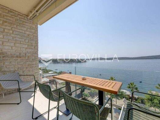 Wohnung zur Miete 2.000 € 2 Zimmer 100 m² 1. Geschoss Ciovo Okrug