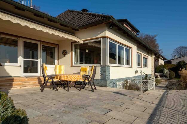 Einfamilienhaus zum Kauf 549.000 € 11 Zimmer 279,2 m² 861 m² Grundstück Hainsfarth Hainsfarth 86744
