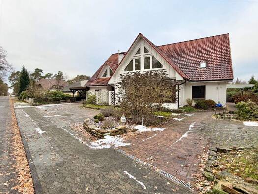 Einfamilienhaus zum Kauf 880.000 € 14 Zimmer 475 m² 1.131 m² Grundstück Kästorf Gifhorn 38518