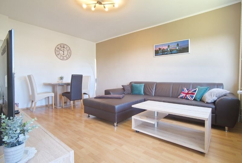 Wohnung zur Miete Wohnen auf Zeit 1.249 € 2 Zimmer 60 m²<br/>Wohnfläche ab sofort<br/>Verfügbarkeit Velbert-Mitte Velbert 42551