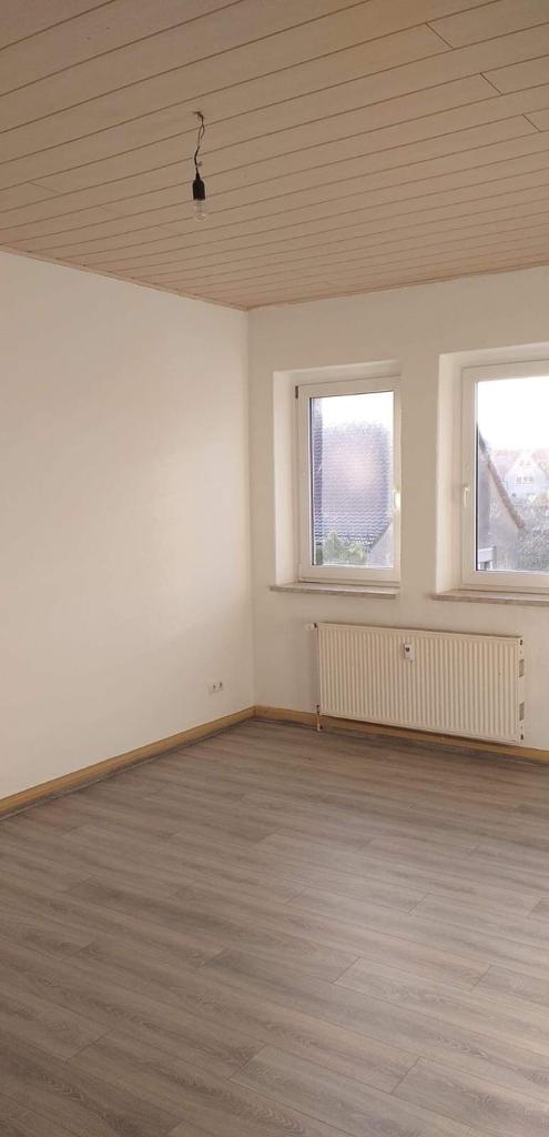 Wohnung zur Miete 380 € 4 Zimmer 90 m²<br/>Wohnfläche 01.03.2025<br/>Verfügbarkeit Hauptstraße 70 Lossa Finne 06647