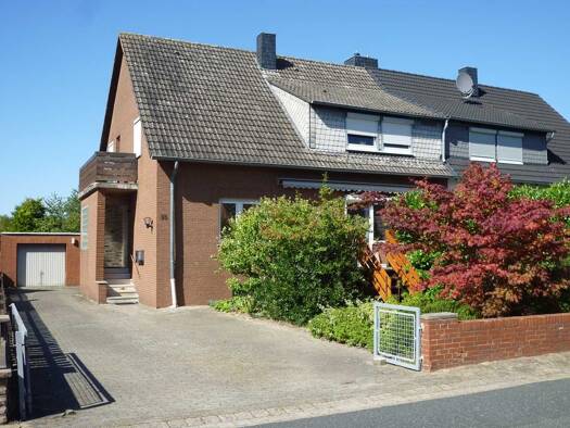 Doppelhaushälfte zum Kauf provisionsfrei 295.000 € 6 Zimmer 147 m² 953 m² Grundstück Essinghausen Peine 31224