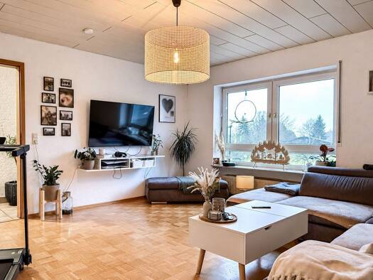 Wohnung zum Kauf 125.000 € 5 Zimmer 91 m² Bödigheim Buchen (Odenwald) 74722
