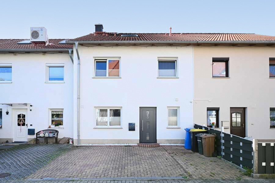 Reihenmittelhaus zum Kauf 250.000 € 4 Zimmer 115 m²<br/>Wohnfläche 206 m²<br/>Grundstück Schönebeck Schönebeck (Elbe) 39218