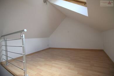 Wohnung zur Miete 330 € 3 Zimmer 66 m² Dachgeschoss, EG Wettinerstraße 76 Aue-Bad Schlema 08280