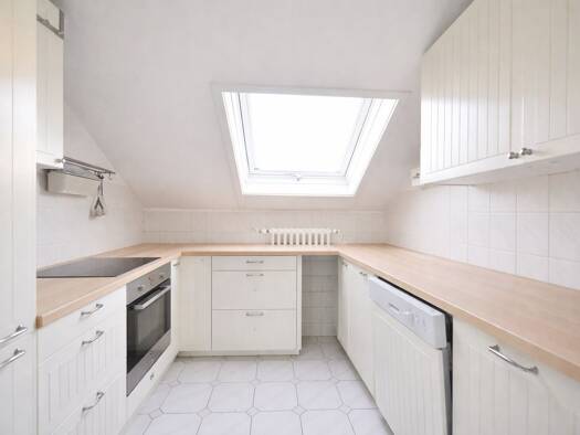 Wohnung zur Miete 1.250 € 3,5 Zimmer 86 m² Geschoss 2/3 frei ab 15.09.2026 Gerbrunn 97218