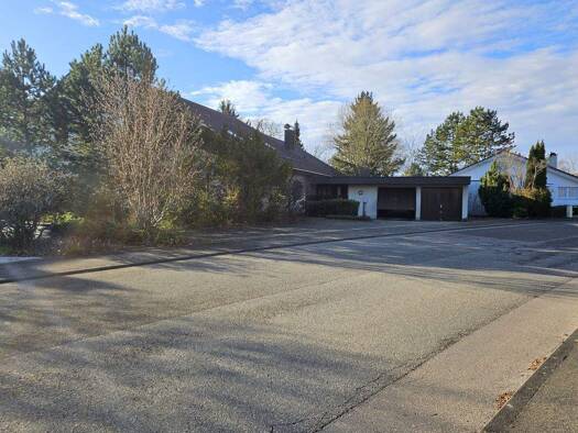 Haus zum Kauf 985.000 € 20 Zimmer 541 m² 1.575 m² Grundstück Ehingen 89584