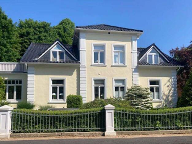 Villa zum Kauf provisionsfrei 1.150.000 € 10 Zimmer 329 m² 1.254 m² Grundstück Glückstadt 25348